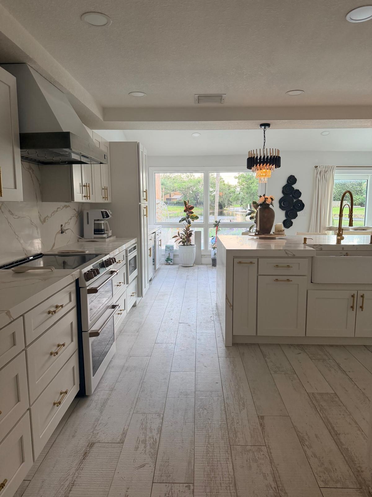 Open Concept Coastal Kitchen