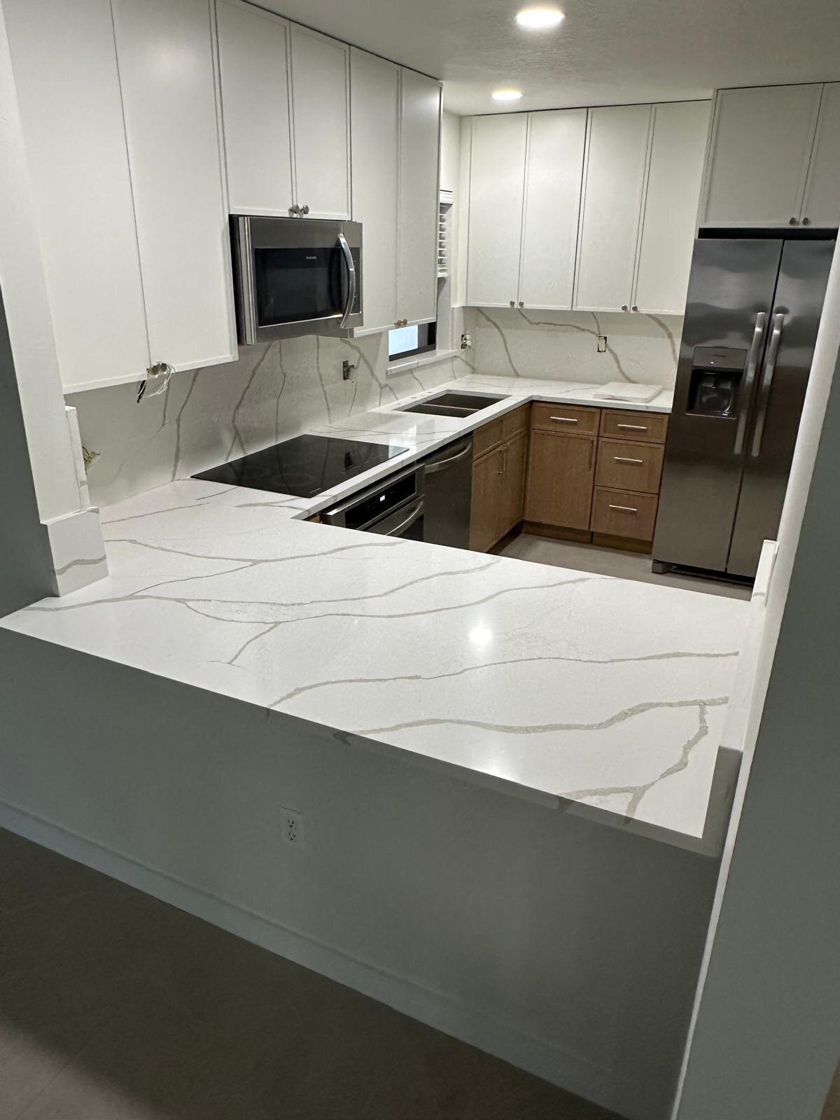Calacatta U-Shape Kitchen
