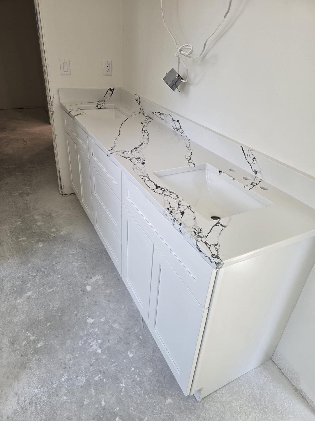 Paonazzo Residence — Island & Vanity