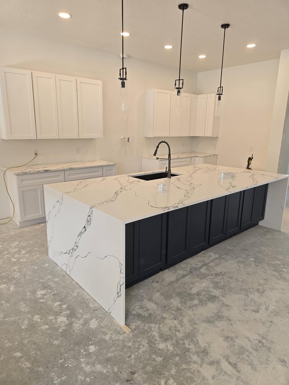 Paonazzo Residence — Island & Vanity